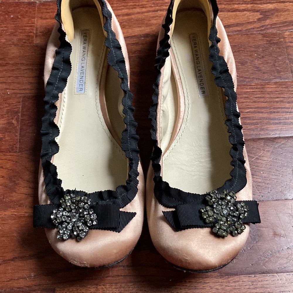 vera wang lavender flats